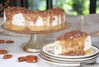 Pralines and Cream Cheesecake Recipe with Pecan Topping
