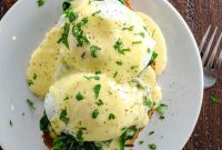 Carluccio’s London-Style Eggs Florentine Recipe