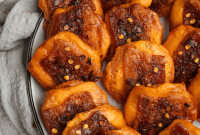 Crispy Cheddar Bacon Crackers Recipe