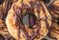 Copycat Samoa Cookies: Homemade Samoas with Caramel and Coconut