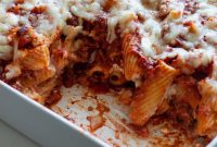 Baked Rigatoni with Cheese and Tomato Sauce