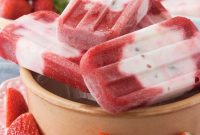 4-Ingredient Creamy Strawberry Pistachio Yogurt Popsicles