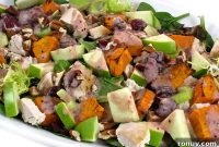 Low-Calorie Turkey Dinner Salad Bowl