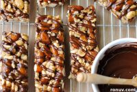 Copycat KIND Bar Recipe: Homemade Nut and Oat Snack Bars