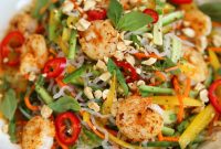 Vietnamese Vermicelli Salad (Bún) with Herbs & Lime