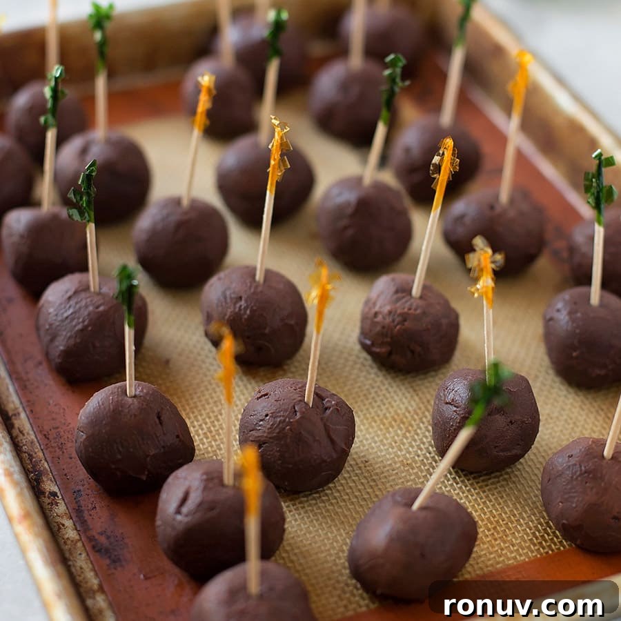 Easy homemade peppermint chocolate truffles are simple and the perfect addition to any holiday party or cookie tray. How to Make peppermint Chocolate Truffles