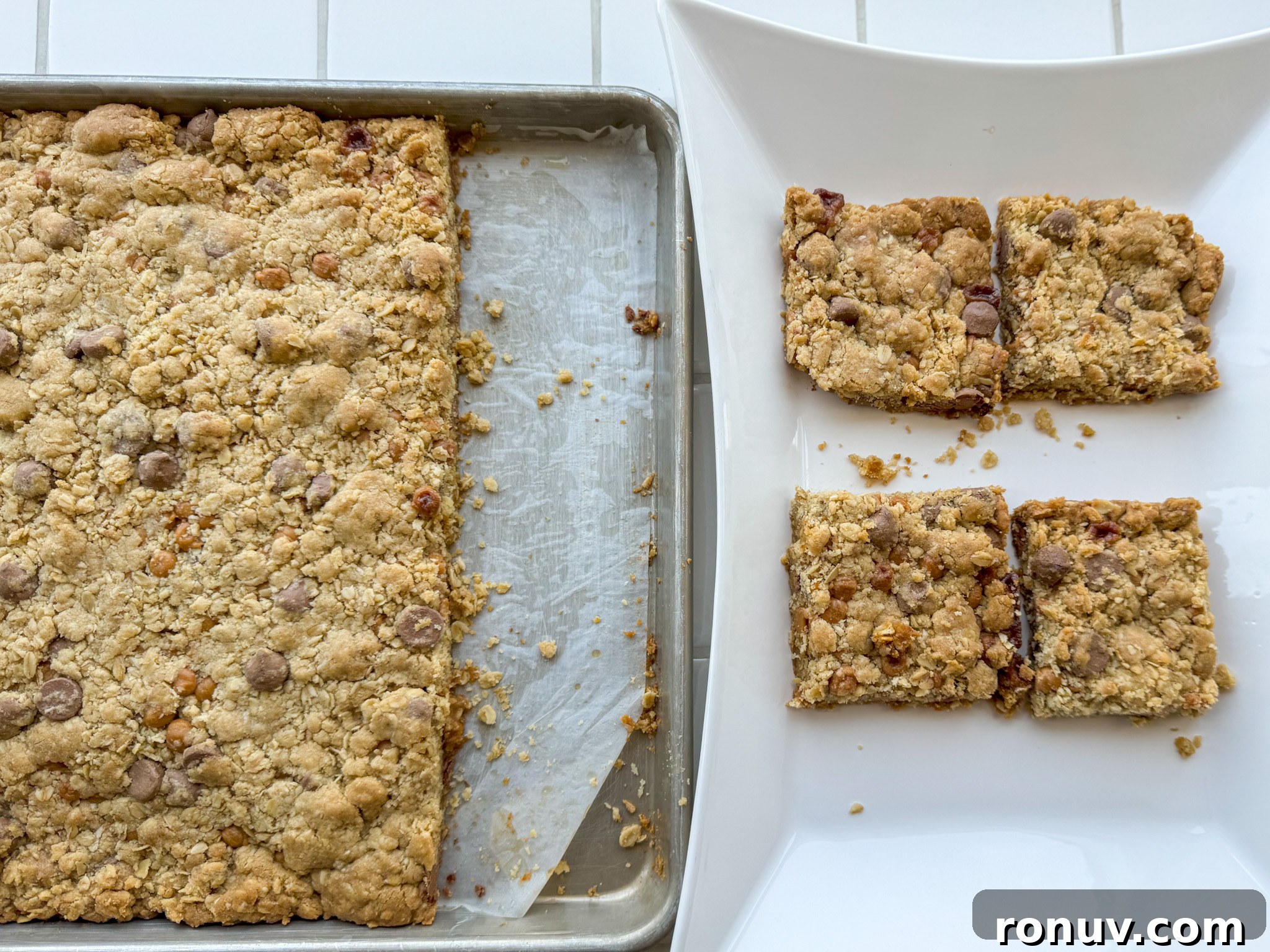 Caramel Chocolate Chip Cookie Bars 3 img 12727 2