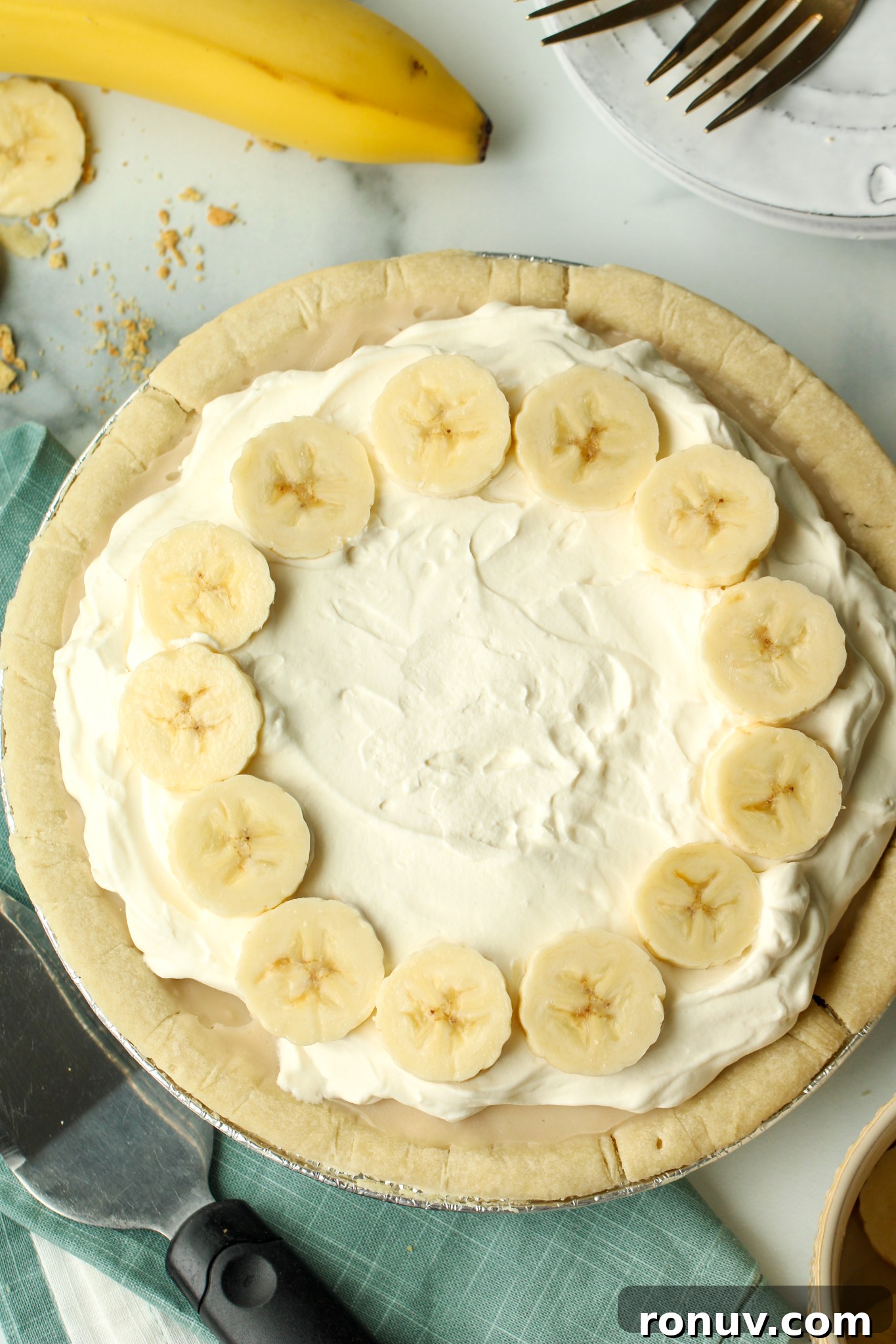 Gluten-Free Vegan Banana Cream Pie with Stovetop Filling 4 This easy banana cream pie is gluten-free, dairy-free, egg-free, and vegan with a nut-free option! Made from scratch with a creamy, rich filling and fresh bananas, it’s the perfect healthier twist on a classic dessert. This simple homemade cream pie is perfect for Easter, a summer dessert, or for any party or potluck.