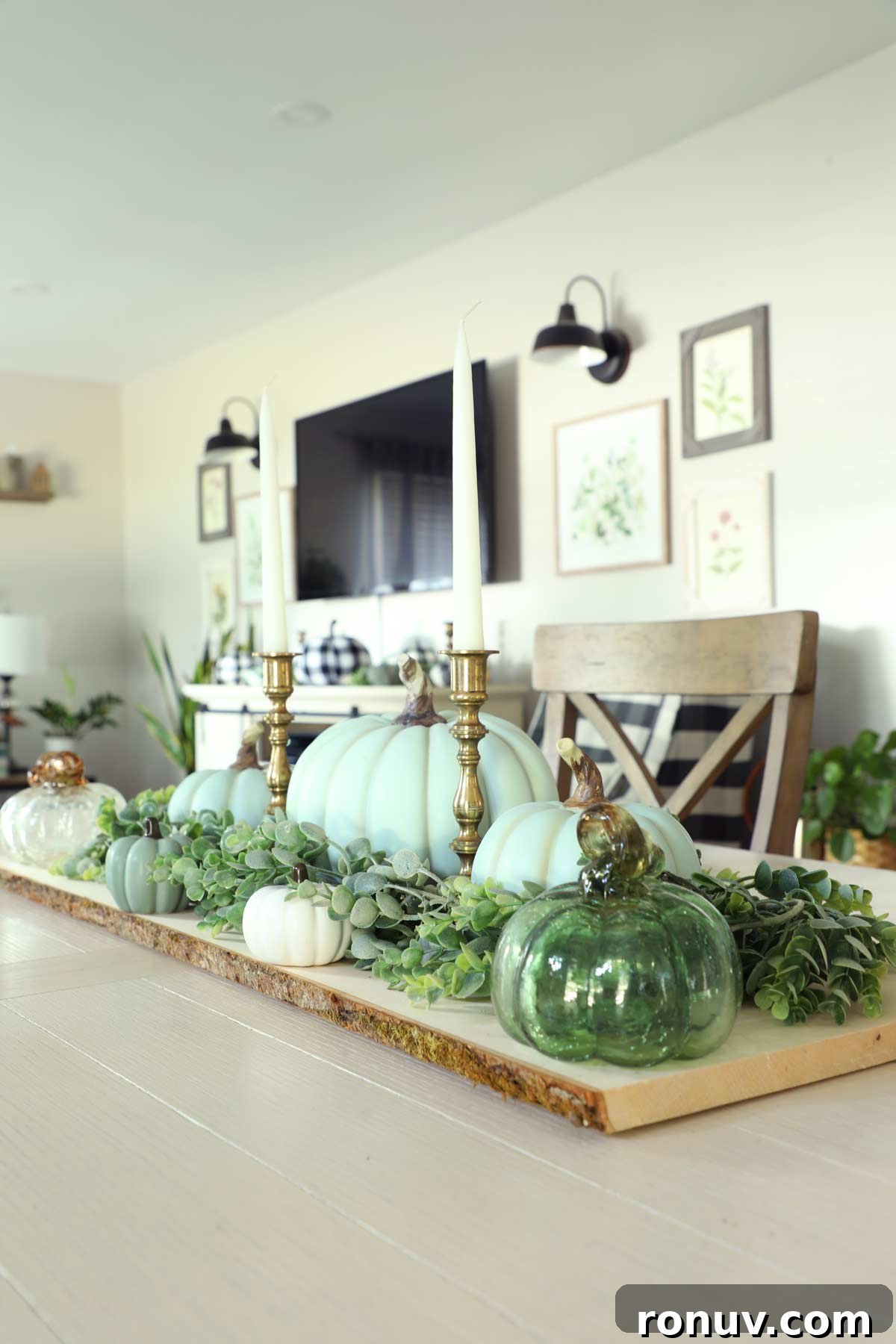 Teal Fall Decor Ideas to Refresh Your Autumn Home 3 Teal Fall Farmhouse Decor