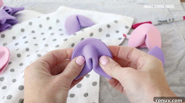 DIY Valentine's Fortune Cookies with Personalized Love Notes 8 Bring the two edges together