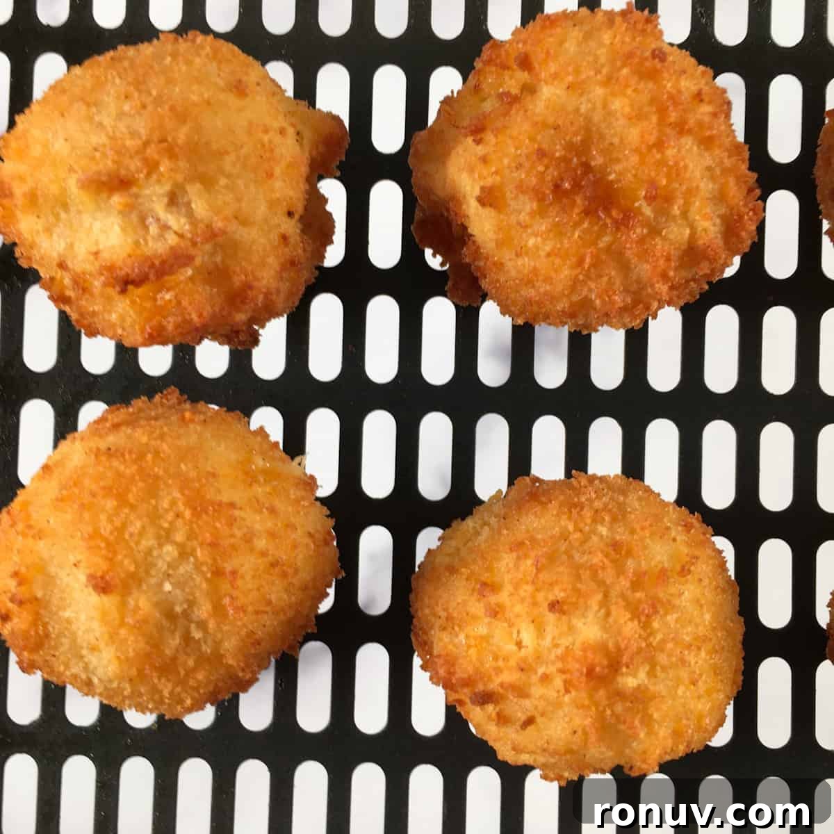 Crispy Air Fryer Trader Joe's Frozen Mac and Cheese Bites 5 mac n cheese bites air fryer