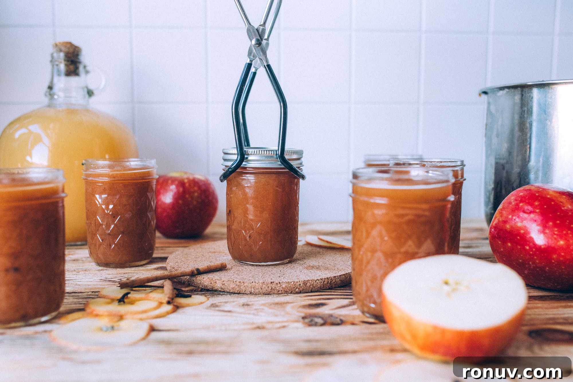 Homemade Apple Butter: Smooth Spiced Spread 10 Canning Apple Butter