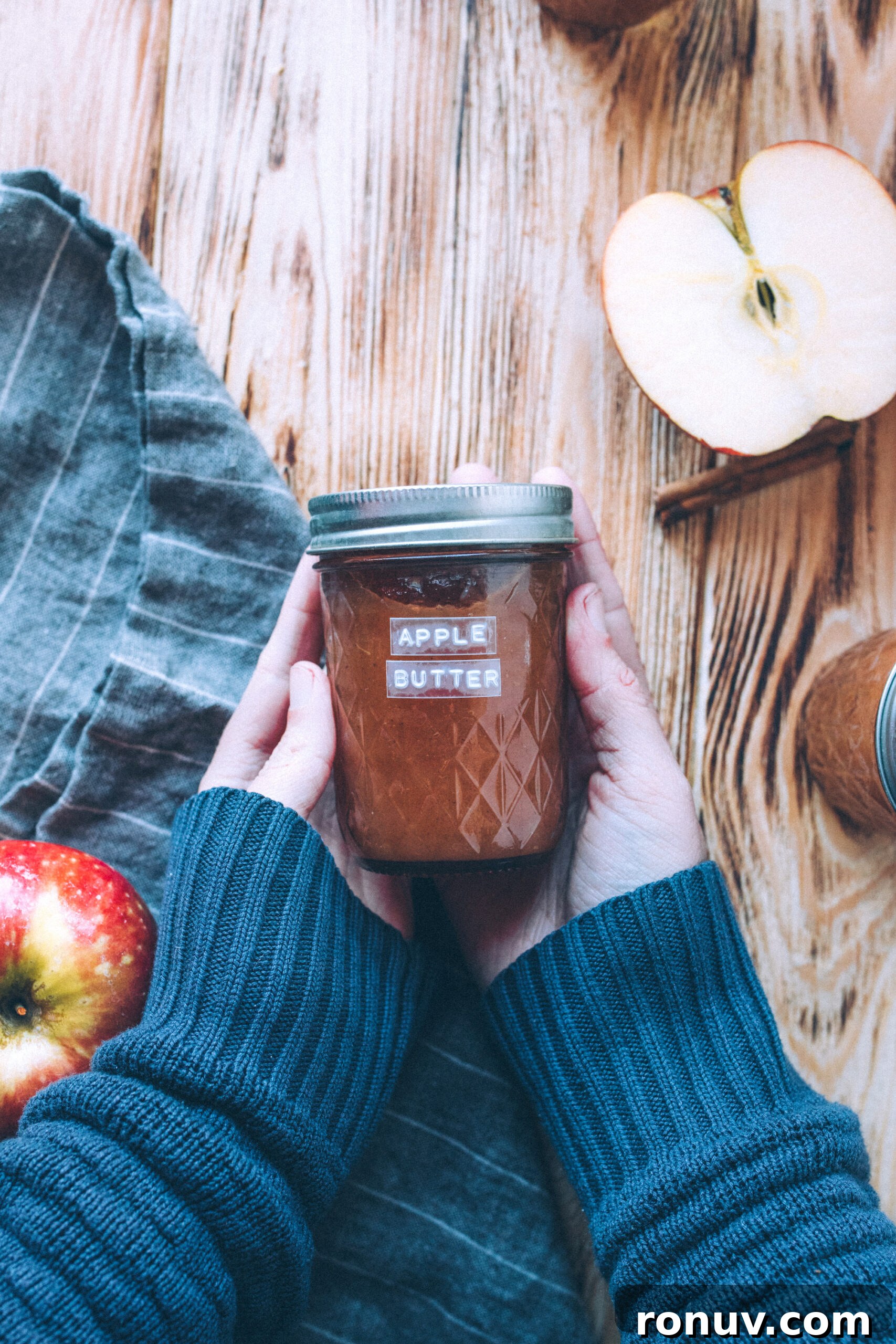 Homemade Apple Butter: Smooth Spiced Spread 5 Home Canned Apple Butter
