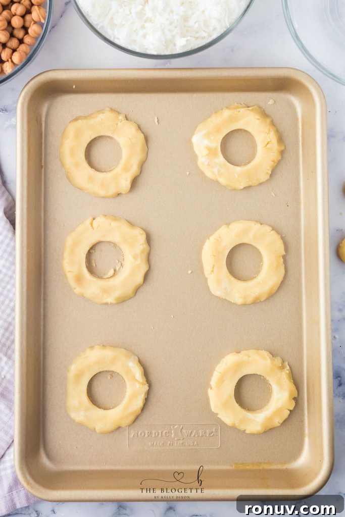 Copycat Samoa Cookies: Homemade Samoas with Caramel and Coconut 6 How to make Samoa Cookies
