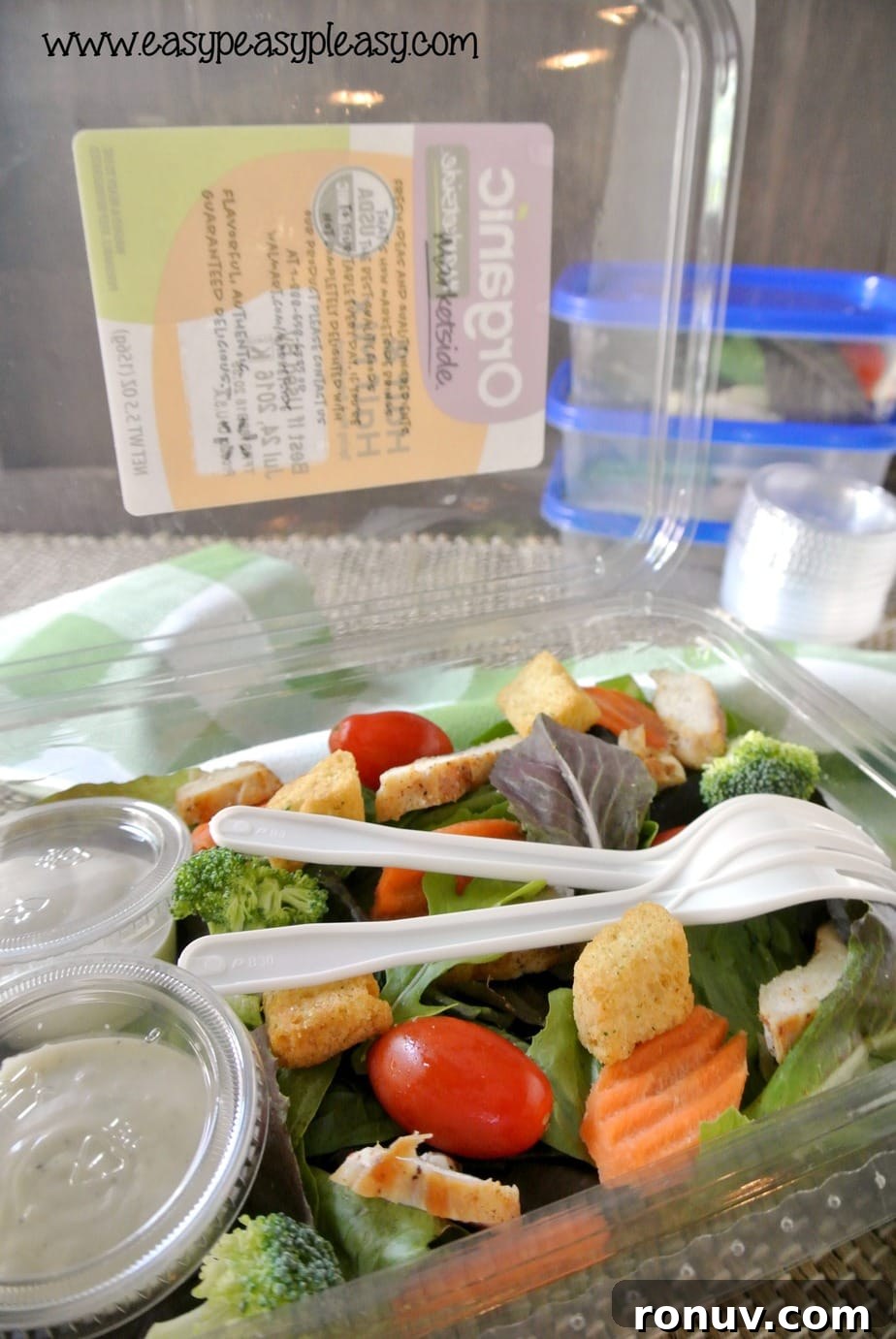 No-Cleanup To-Go Salads for Coolers and Picnics 7 Fill your cooler with healthy food and there's no cleanup.