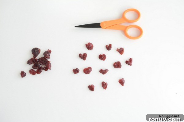 Dancing Cranberry Heart Cookies for Valentine's Day 4 make little dried cranberry hearts | NoBiggie.net