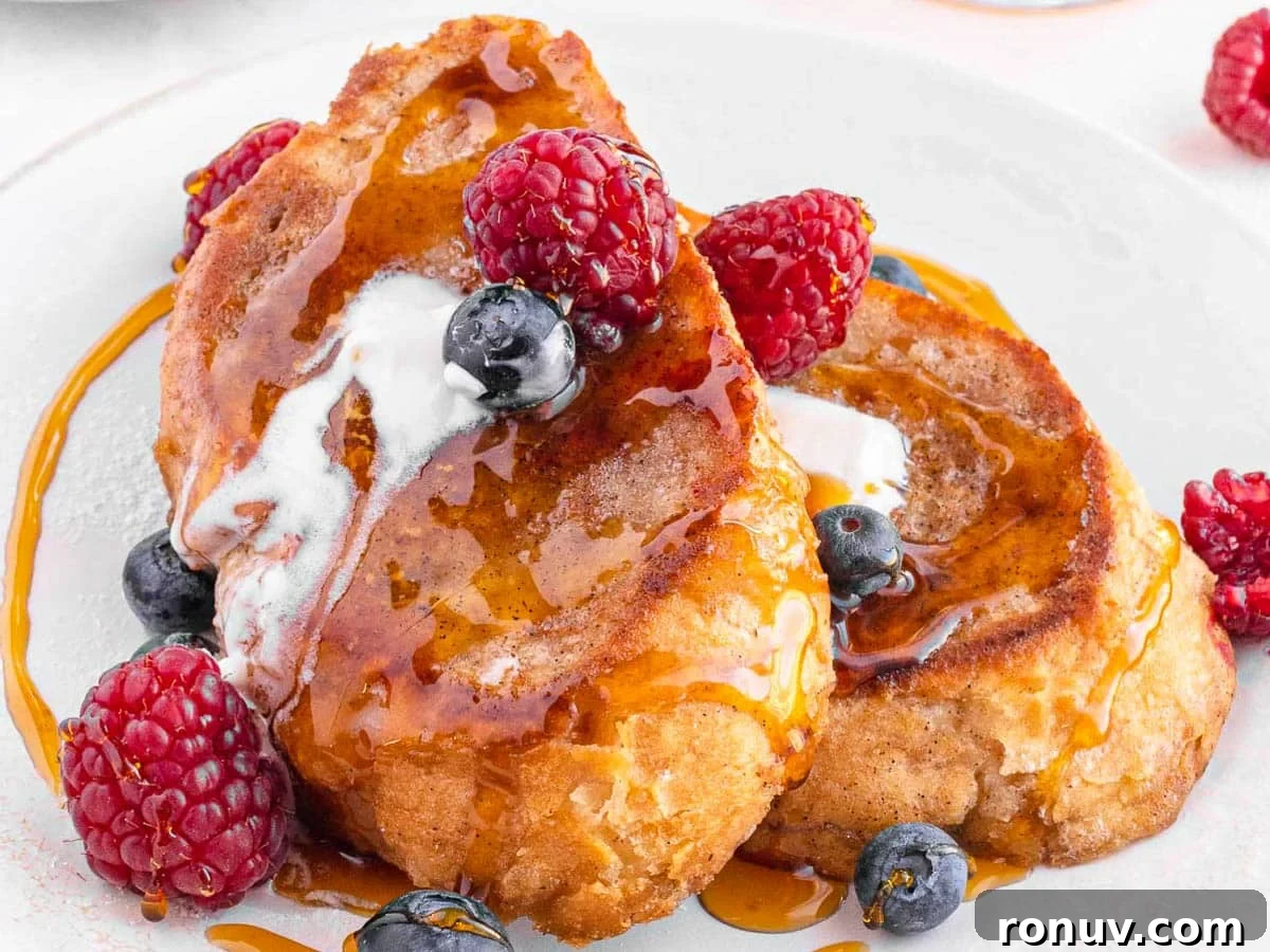 Vegan French Toast Recipe with Cinnamon Maple Syrup 6 Vegan French toast with vegan butter, berries and maple syrup