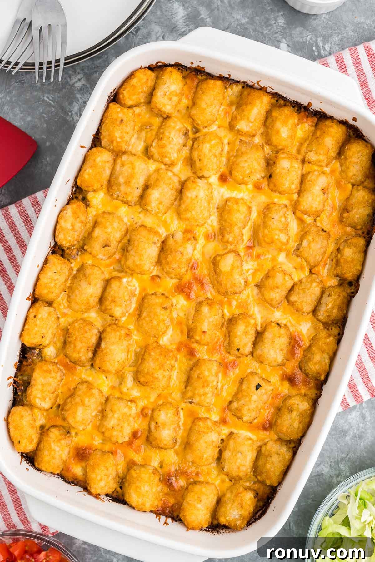 Big Mac-Style Tater Tot Casserole with Cheeseburger Sauce 4 cheesy tater tot casserole