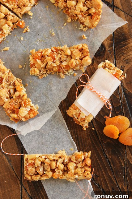 Copycat Apricot Macadamia KIND Bars Recipe 4 Apricot Macadamia Kind Bars | The Suburban Soapbox #granolabar #baking #kindbar