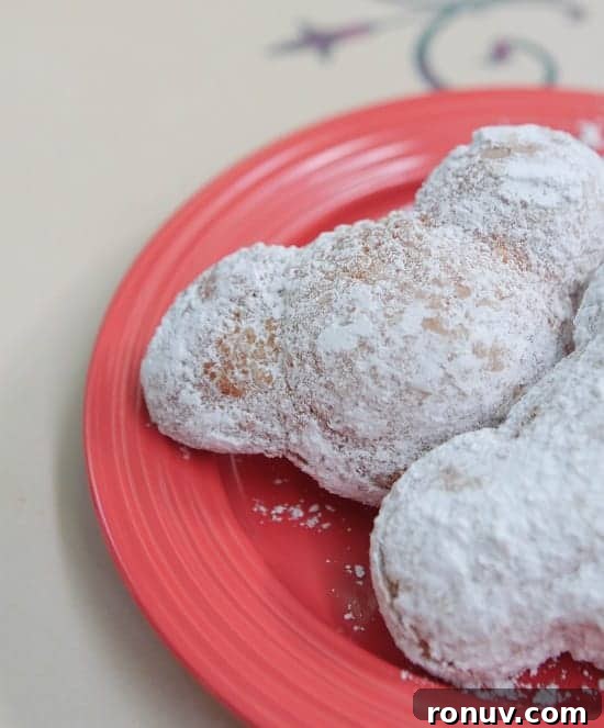 Disneyland Foods to Enjoy All Year 23 Disneyland Food