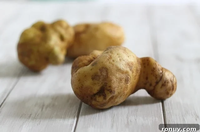 How to Make Crispy Rosemary Baked Fries 3 Crispy rosemary baked fries