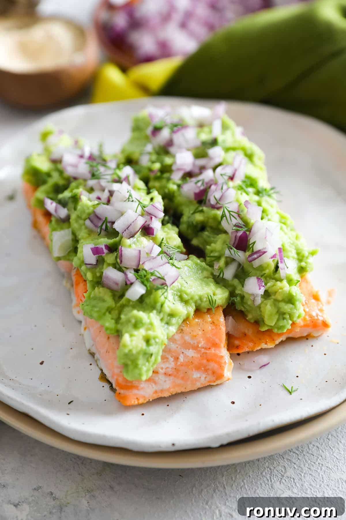 baked salmon with avocado mash