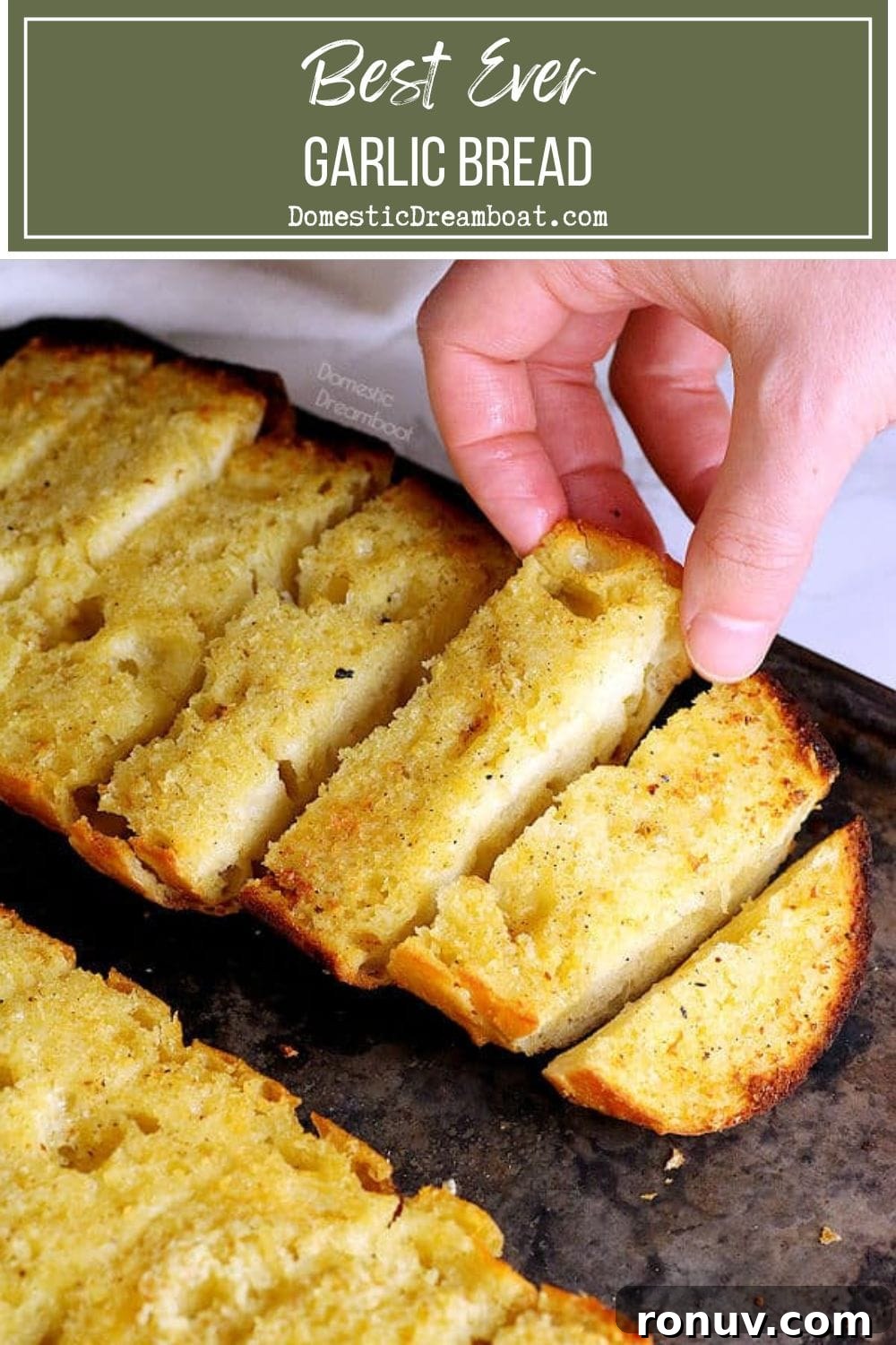 Garlic Bread Recipe: Crispy Herb and Parmesan Loaf 9 img 8241 8