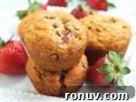 Vegan. Whole grains. No refined sugar. Delicious. A perfect healthy muffin recipe!