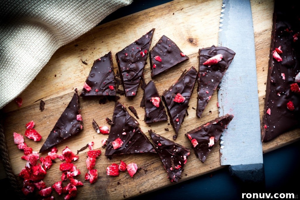 Chocolate-Covered Strawberry Bark with Freeze-Dried Strawberries 3 The elegance of chocolate dipped strawberries in an easy-to-make chocolate bark! Creamy melted chocolate is studded with crisp freeze dried strawberries and topped with Himalayan sea salt. It's a beautiful treat that is perfect for any occasion or holiday! Dairy free option.